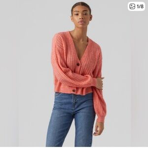 NWT Vera Moda • Coral V Neck Cardigan • Size XS